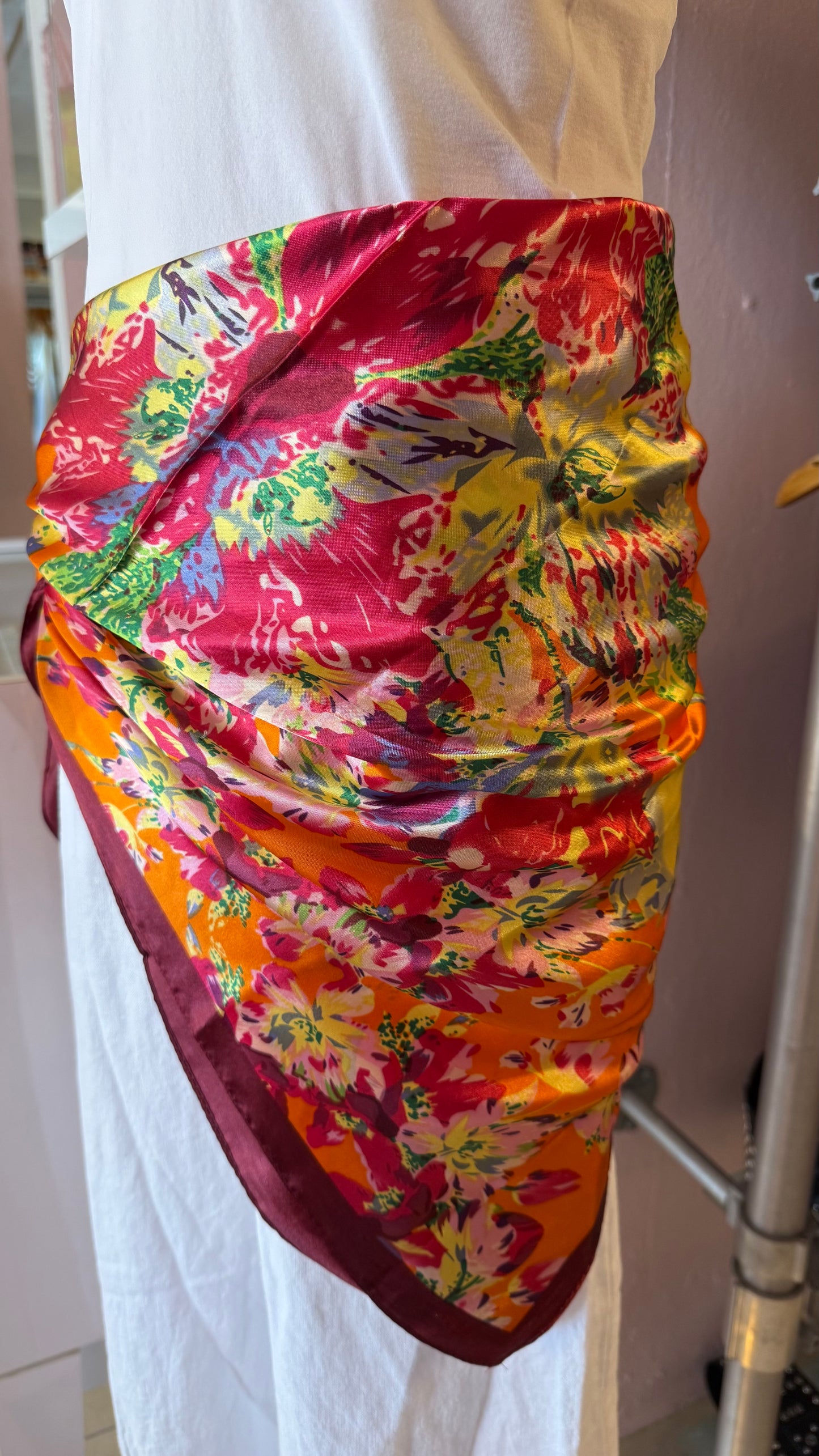 2406 Scarf 30"x30"