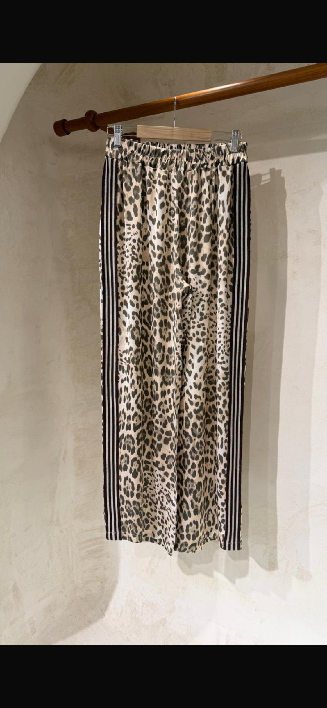 2629 Satin Animal Print Jogger Set