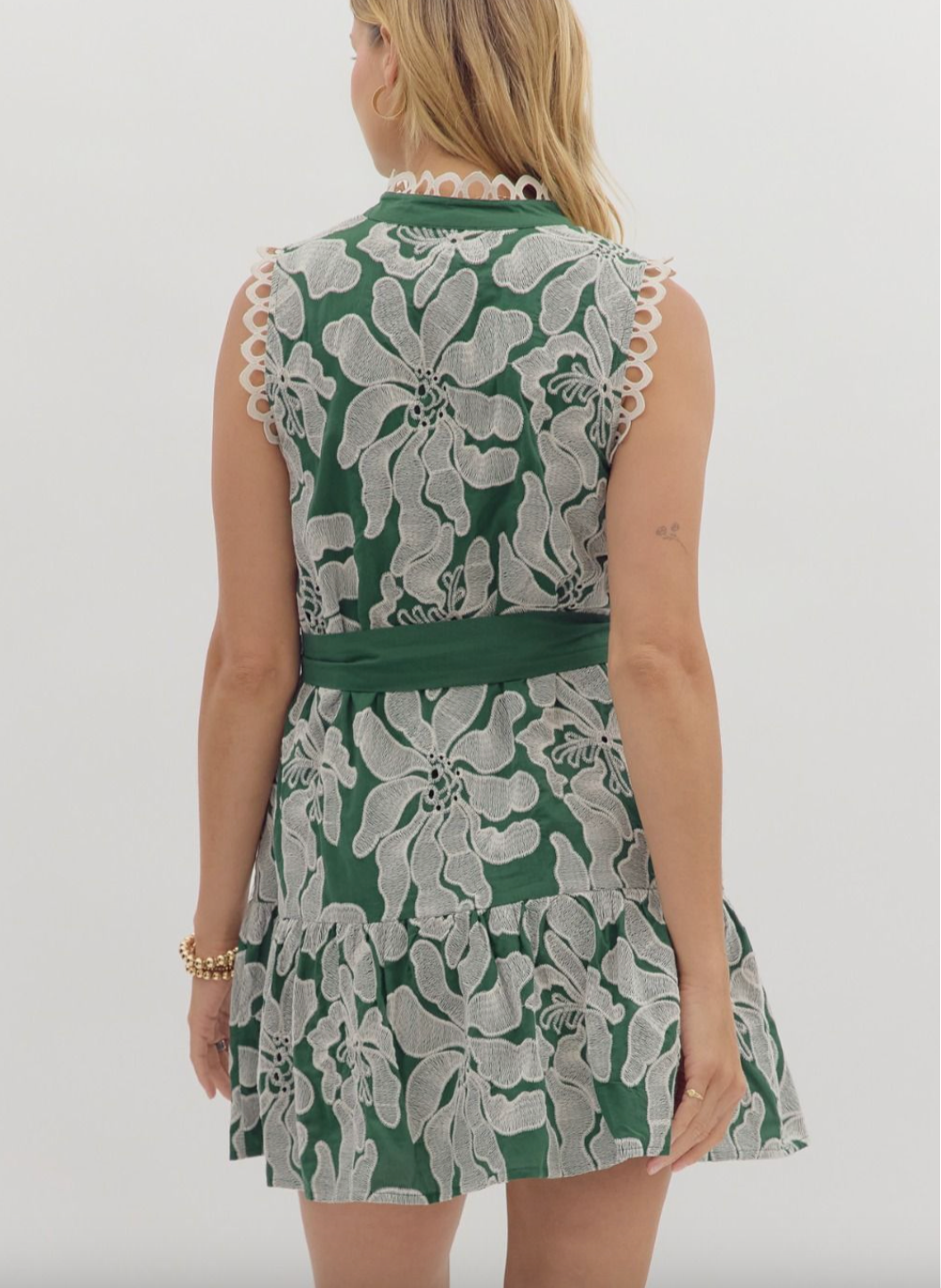 1679 Floral Embroidered Sleeveless Dress
