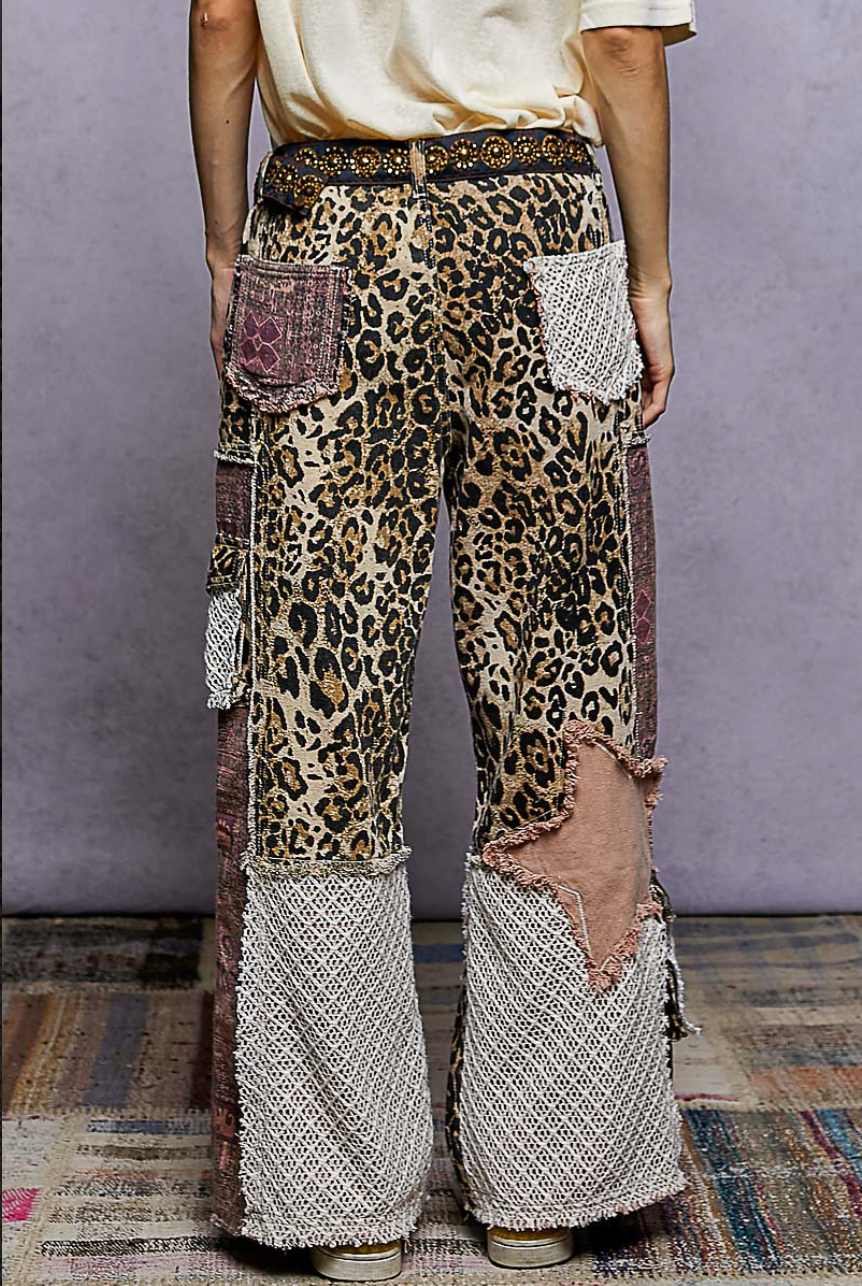 1777 Star Animal Print Crochet Wide Leg Pant
