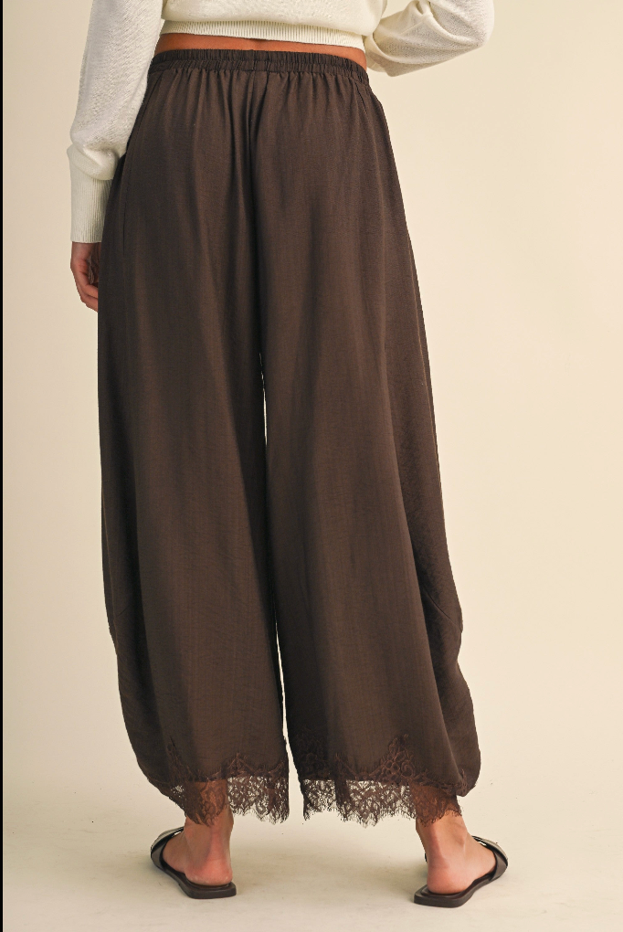 2734 Chocolate Barrel Pant With Lace Trim