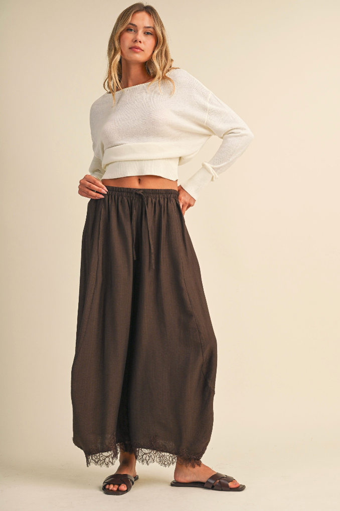 2734 Chocolate Barrel Pant With Lace Trim