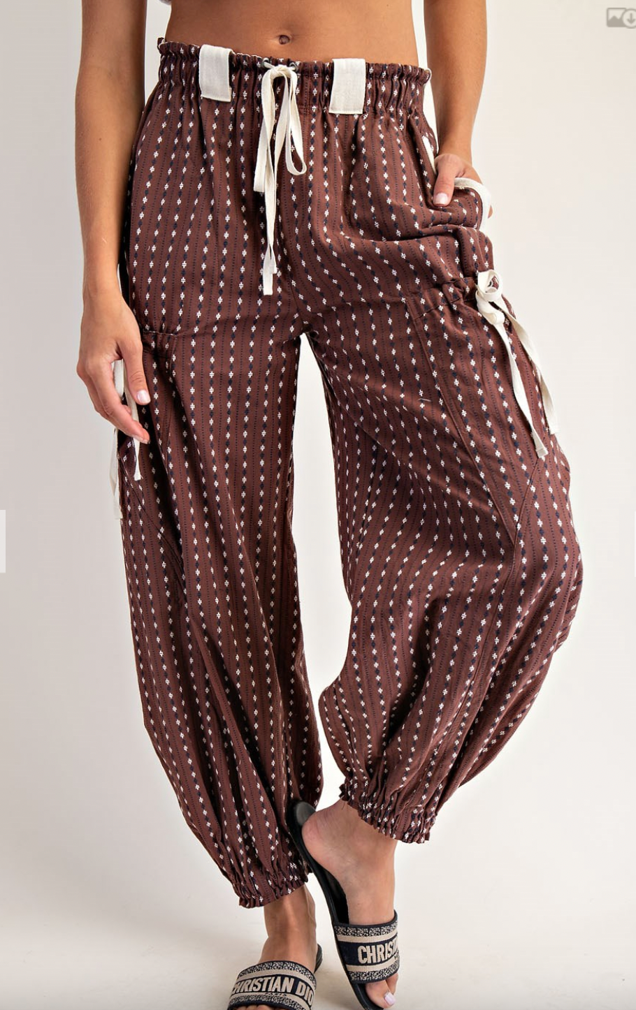 1647 Diamond Striped Jogger Pant