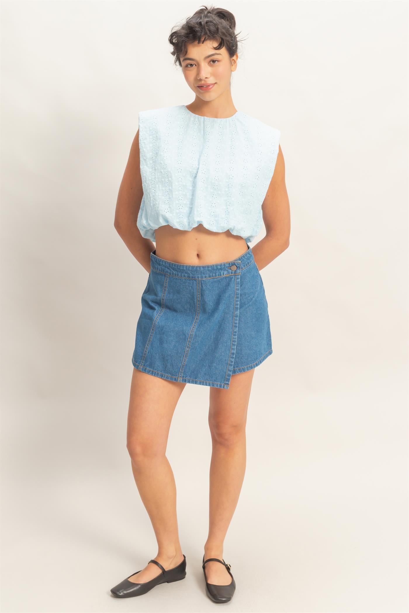 2335 Eyelet Bubble Crop Top